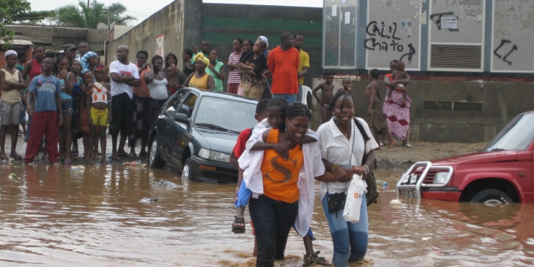 Chuvas em Luanda.