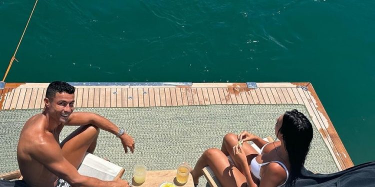 As férias intermináveis e luxuosas de Georgina Rodríguez e Cristiano Ronaldo