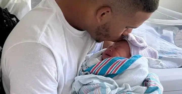 Pai, mãe e filhos gémeos com o mesmo dia de anos? Aconteceu nos EUA