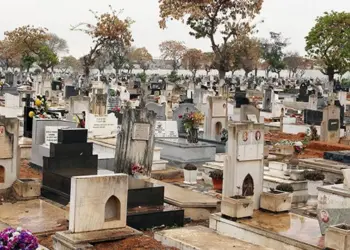 Cemitérios no Lubango