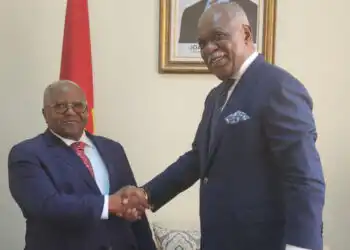 Angola e Indonésia