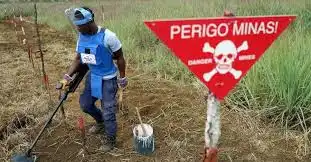 Desminagem em Angola