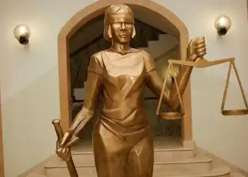 Justiça em Angola