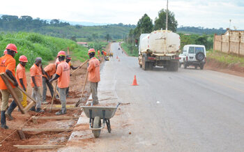 Vias de acesso no Songo/Uíge