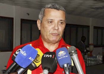 Ministro de juventude e desportos