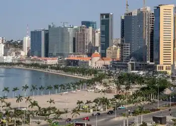 Manutenção da baía de Luanda