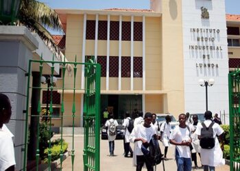 Exames de acesso às escolas técnicas