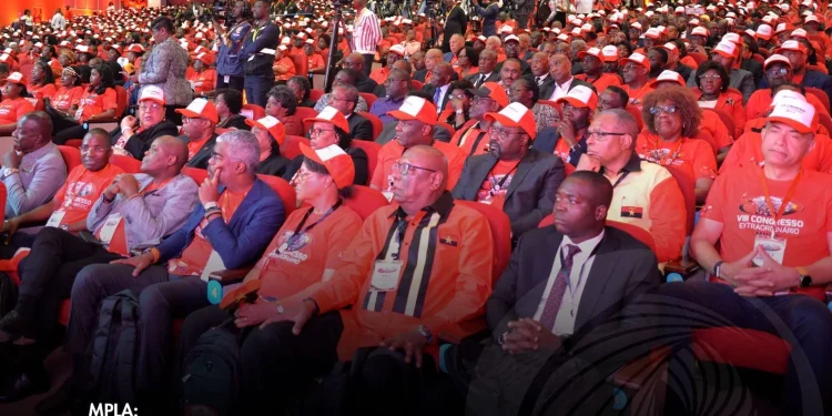 Várias figuras do Bureau Político do partido marcam presença no VIII Congresso Extraordinário