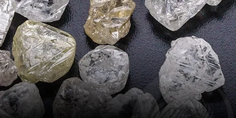 Angola produz diamantes na ordem acima dos dez milhões de quilates pela primeira vez