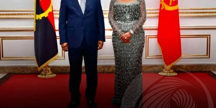 Casal presidencial recebe cumprimentos de fim de ano