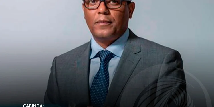 Ministro José de Lima Massano constata obras da refinaria, Porto do Caio e novo aeroporto