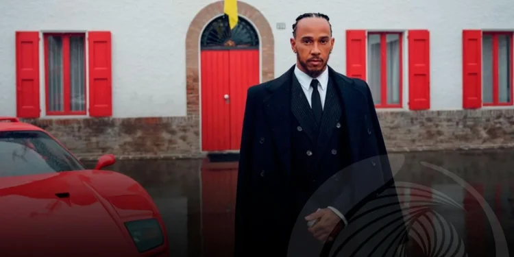 Lewis Hamilton apresentado oficialmente à Ferrari