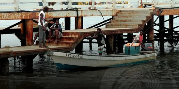 Embarcadouro do Mussulo regista pouca aderência na travessia para a península