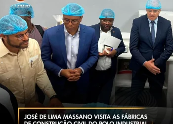 José de Lima Massano visita as fábricas de construção civil do Polo Industrial de Viana