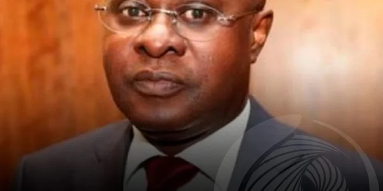 Governador Manuel Nunes Júnior preocupado com as crianças fora do sistema e as más condições de ensino