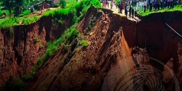 Adolescente de 16 anos é “engolido” por ravina no Uíge