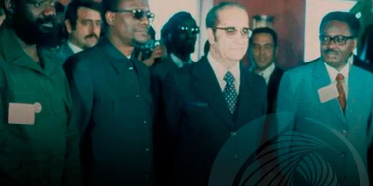 Num dia como hoje assinava-se o Acordo de Alvor