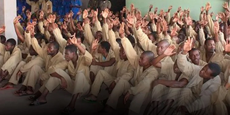 Mais de mil reclusos dão entrada nas cadeias do país mensalmente