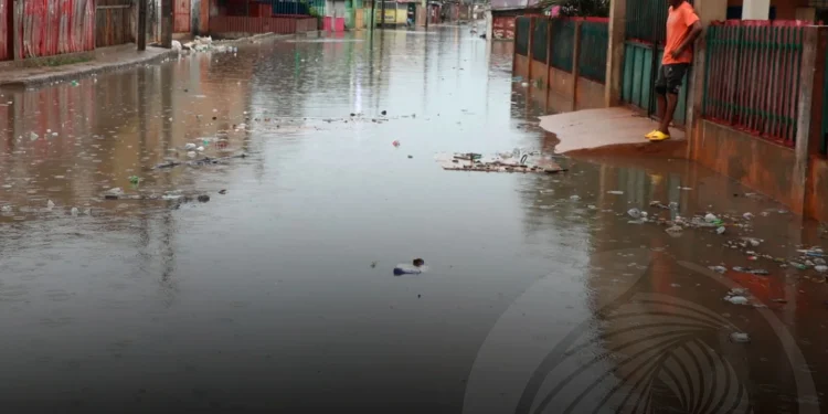 Luanda parcialmente sem energia eléctrica como consequência das fortes chuvas que se abateram sobre a cidade.