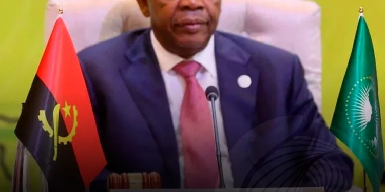 Presidente da União Africana discursa na cimeira extraordinária da liga Árabe