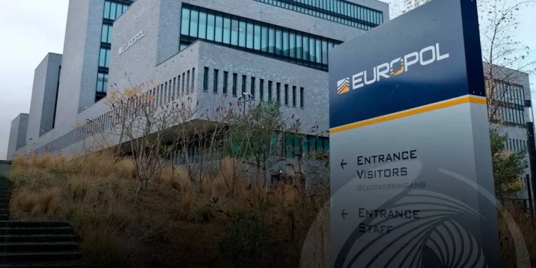 Agência de Inteligência Europeia desmantela plataforma mundial de pornografia infantil