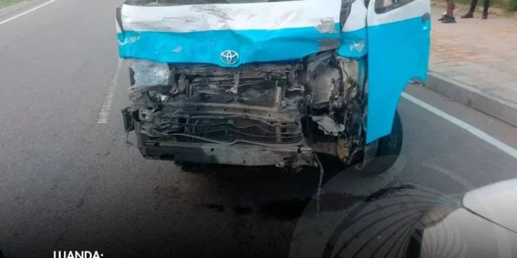 Acidente de viação faz um morto e 17 feridos na Centralidade do Kilamba