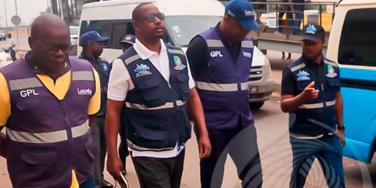 Comerciantes sensibilizados para o cumprimento das regras de ordenamento