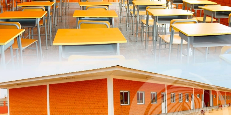 Ministro de Estado para Coordenação Económica visita escola construída com material ecológico em Moçâmedes