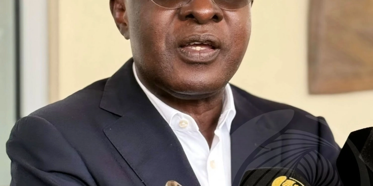 Benguela envia primeira montante de frutas secas para a Holanda