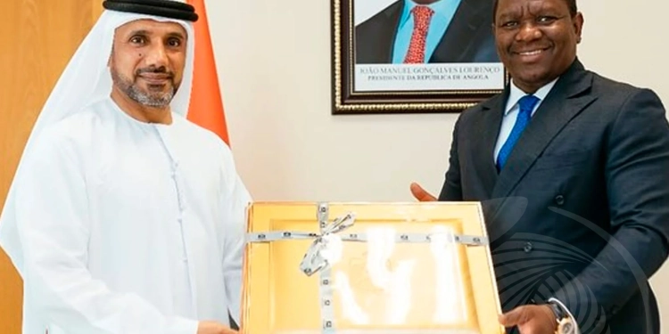 Angola e Emirados Árabes Unidos avaliam parceria no setor do turismo