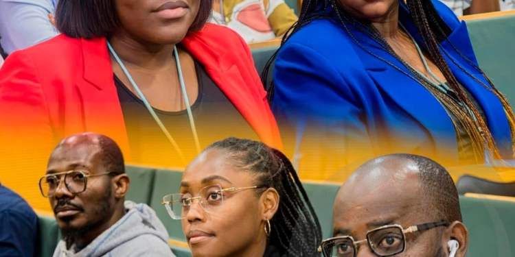 GPL realiza encontro sobre licenciamento e remoção de painéis publicitários irregulares