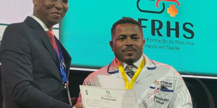 MINSA entrega certificados aos primeiros 399 especialistas em Medicina Geral e Familiar