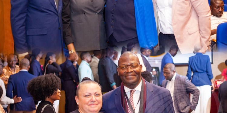 Maria Lima lança obra “Governança Mutualista – A força invisível que sustenta a comunidade”