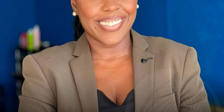 PR João Lourenço vai condecorar Mara D’Alva