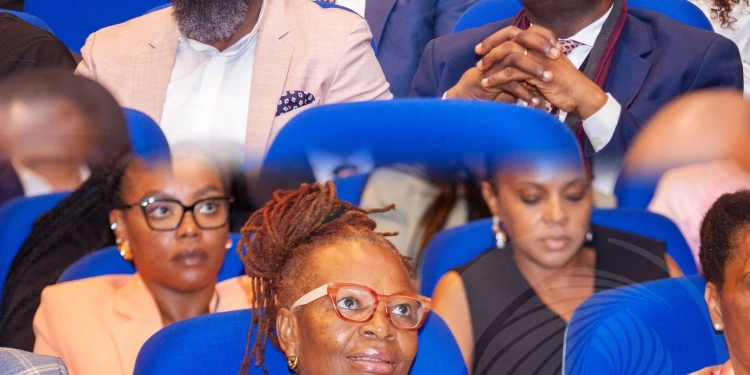 Maria Lima lança obra “Governança Mutualista – A força invisível que sustenta a comunidade”