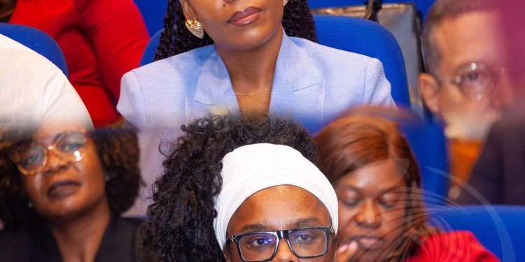 Maria Lima lança obra “Governança Mutualista – A força invisível que sustenta a comunidade”