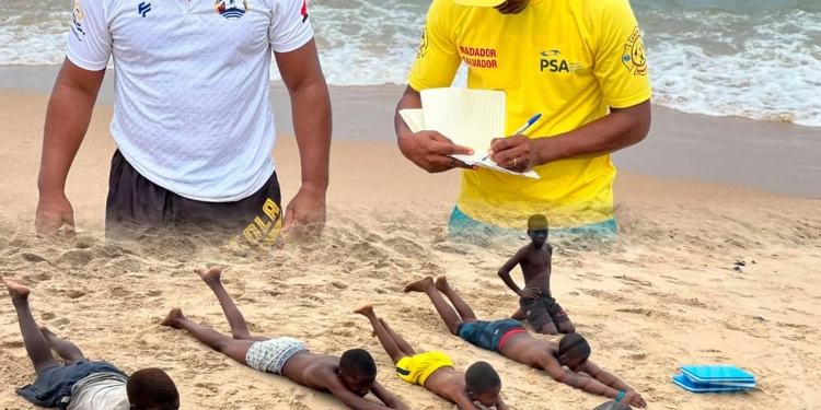 Projecto de Massificação da Natação lançado na Ilha de Luanda