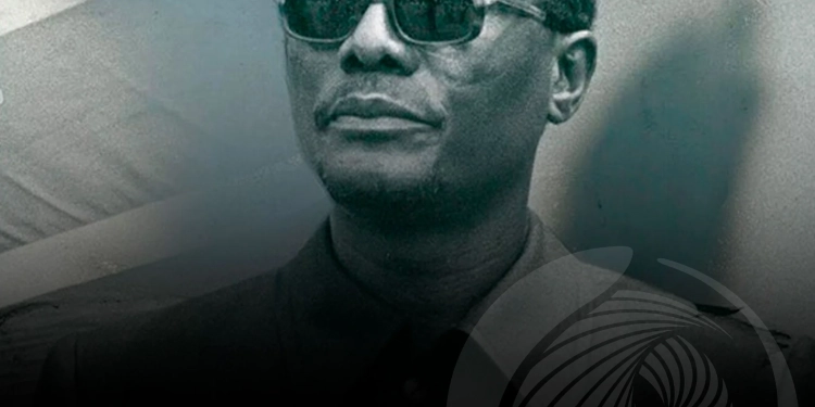 PR João Lourenço vai condecorar Álvaro Holden Roberto na “Classe Independência”