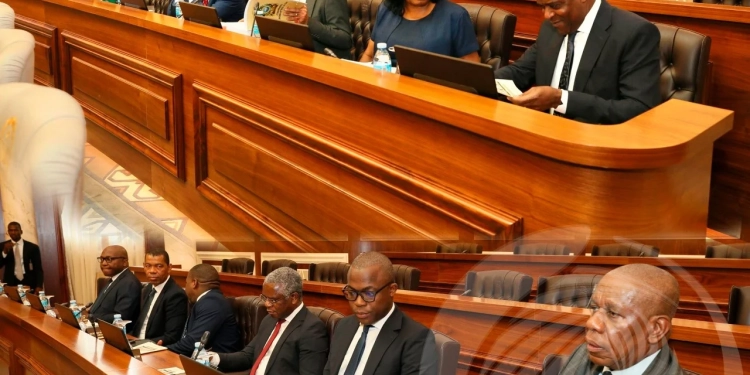 PR João Lourenço dirige 10.ª Sessão Ordinária do Conselho de Ministros