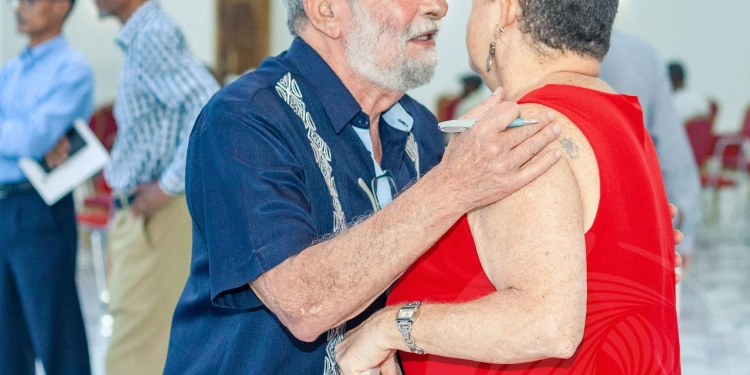 Júlio de Almeida lança autobiografia “Viver Até ao Fim”