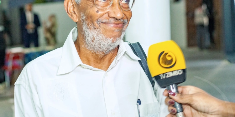 Júlio de Almeida lança autobiografia “Viver Até ao Fim”