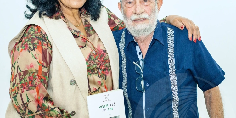 Júlio de Almeida lança autobiografia “Viver Até ao Fim”