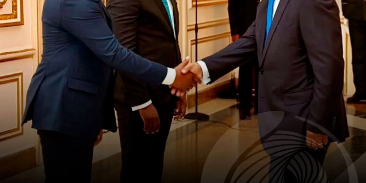 PR João Lourenço empossa novo Ministro da Administração do Território