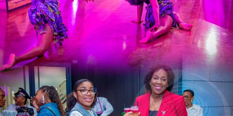 Jornalismo e fotografia unem-se na exposição “Angola Living Experience”