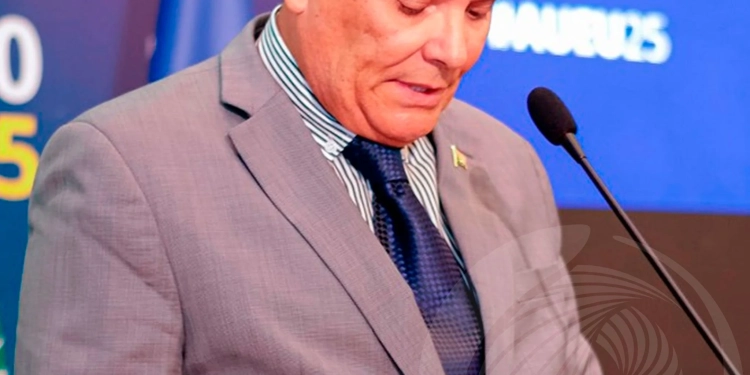 Ministro Rui Falcão destaca protagonismo juvenil no Fórum UA-UE em Luanda