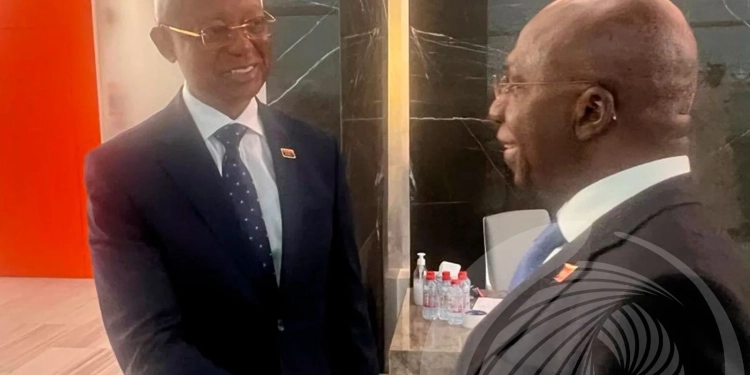 Ministro Téte António participa no Fórum Económico África–Emirados Árabes Unidos