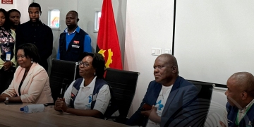 Ministra Sílvia Lutucuta reforça combate à pólio e presta solidariedade no Cunene