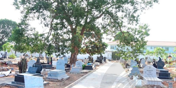 Serviço Penitenciário realiza campanha de limpeza no Cemitério de Santa Ana com participação de reclusos