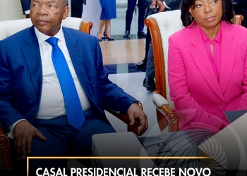 Casal presidencial recebe novo passaporte electrónico