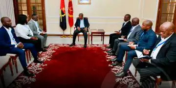 Presidente da República mantém encontro com representantes da juventude no Zaire